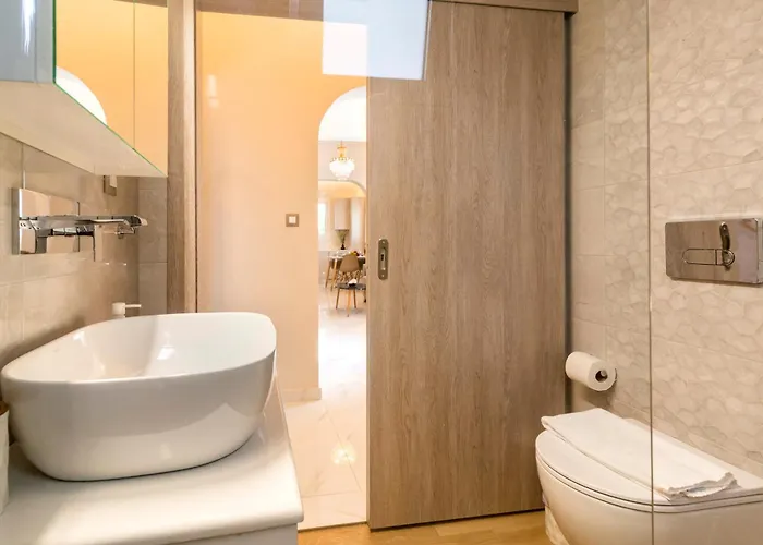 Nikargy Luxury